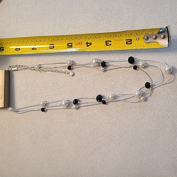 STUDIO S "PEARLS" FASHION JEWELRY NECKLACE AND MATCHING EARRINGS - Picture 5 of 8